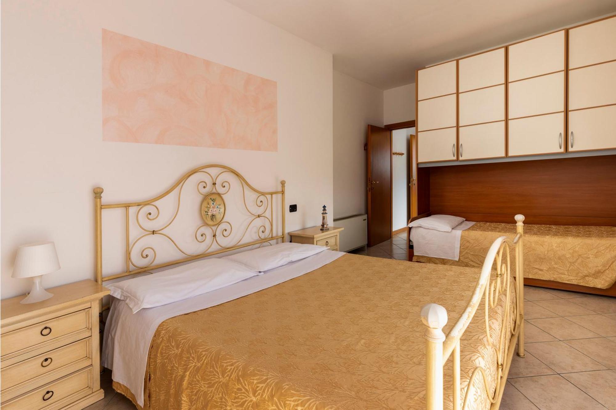 רימיני Residence Tre Trilo&Suites מראה חיצוני תמונה